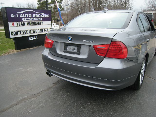 BMW 3 series 2010 photo 4