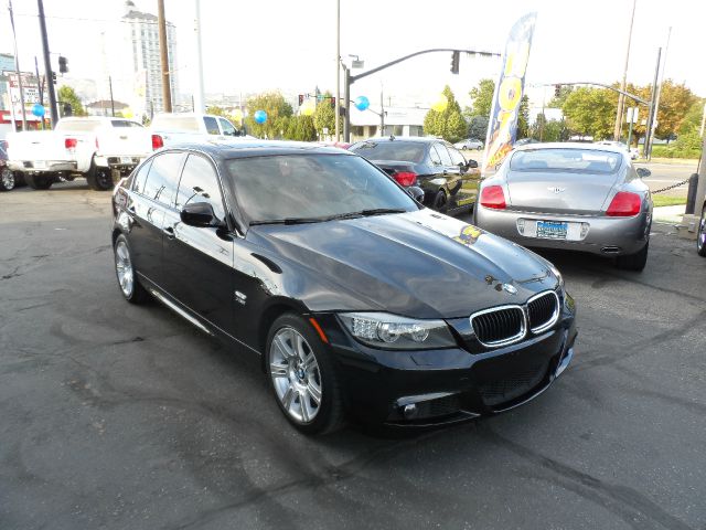 BMW 3 series 2010 photo 2