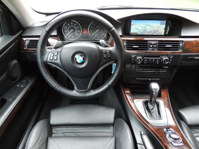 BMW 3 series 2010 photo 4