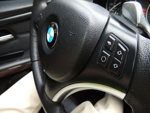 BMW 3 series 2010 photo 16