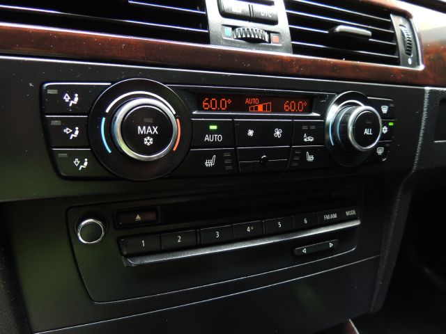 BMW 3 series 2010 photo 20