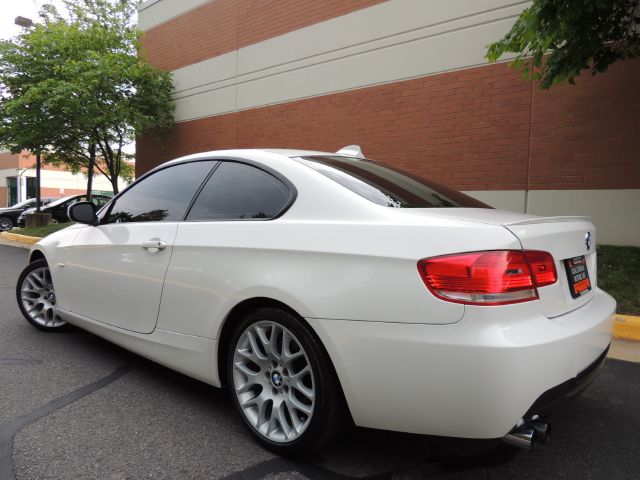 BMW 3 series 2010 photo 27