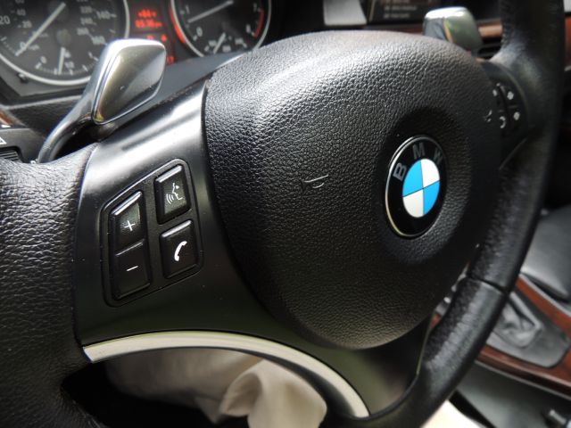 BMW 3 series 2010 photo 9