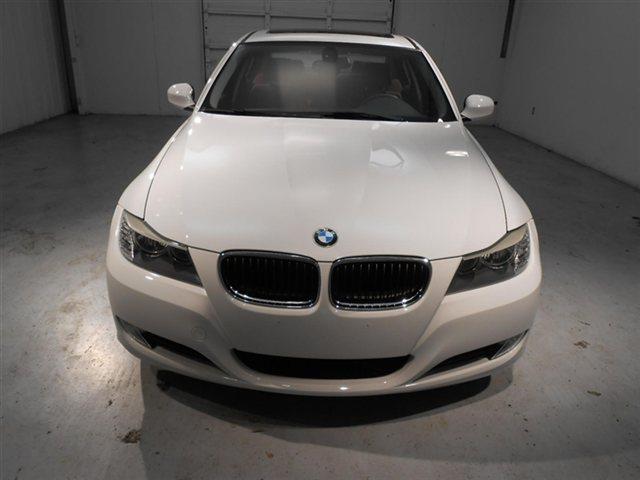 BMW 3 series 2010 photo 3