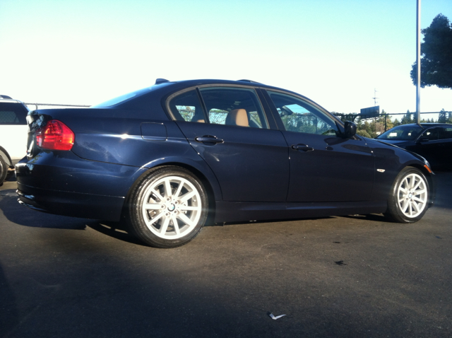 BMW 3 series 2010 photo 1