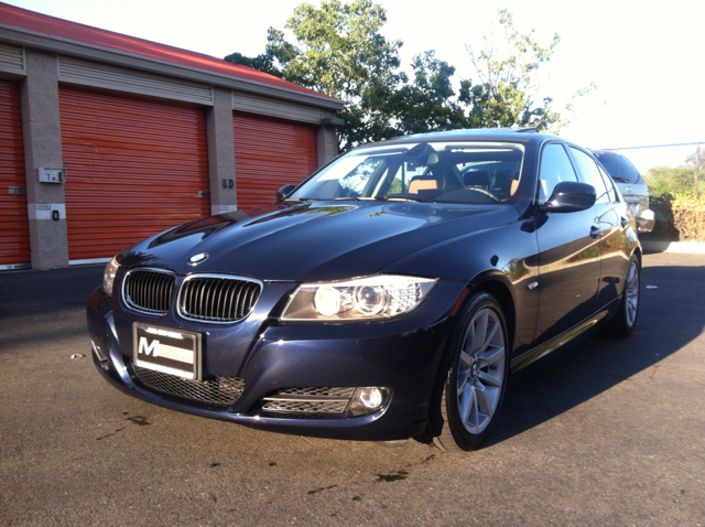 BMW 3 series 2010 photo 3