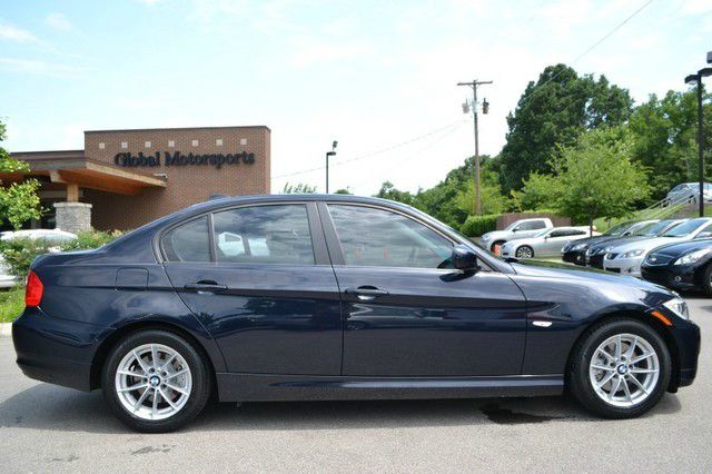 BMW 3 series 2010 photo 4