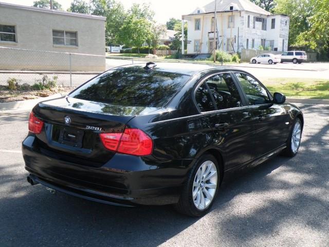 BMW 3 series 2011 photo 4