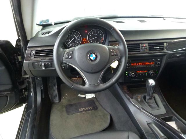 BMW 3 series 2011 photo 1