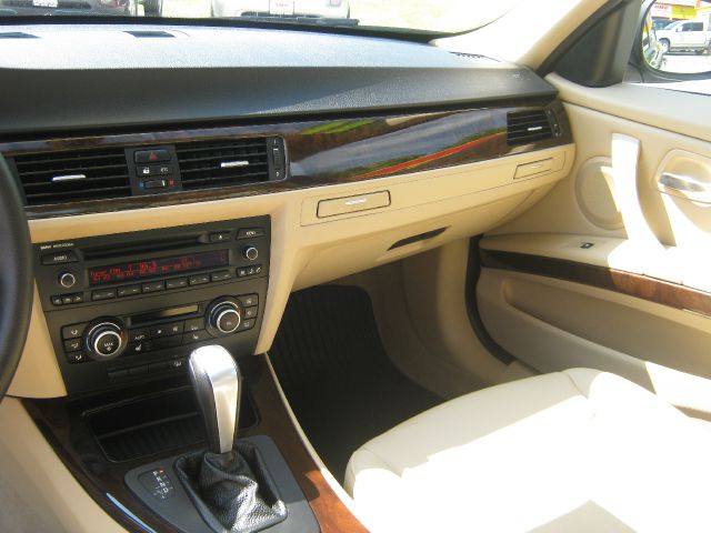 BMW 3 series 2011 photo 13