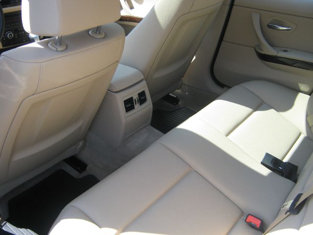 BMW 3 series 2011 photo 18