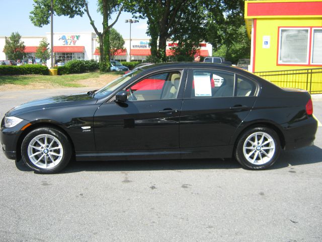 BMW 3 series 2011 photo 34