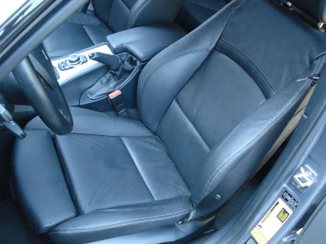 BMW 3 series 2011 photo 2