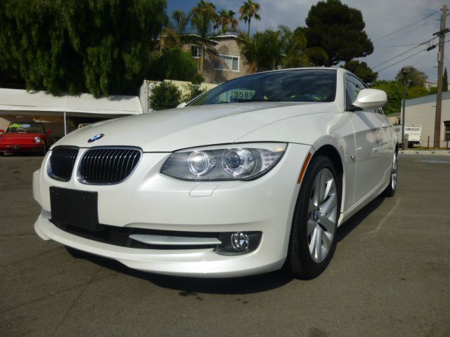 BMW 3 series 2011 photo 3