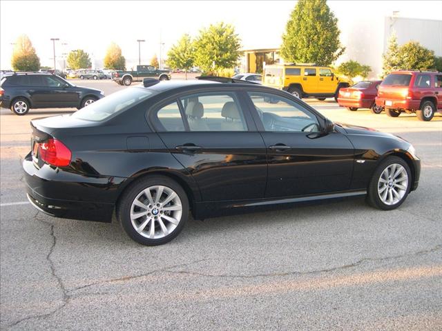 BMW 3 series 2011 photo 1