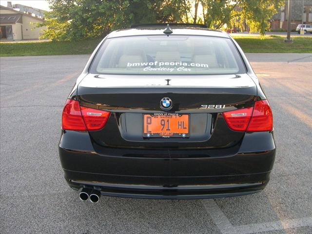 BMW 3 series 2011 photo 5