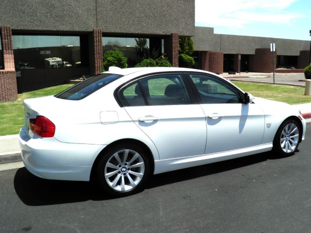 BMW 3 series 2011 photo 1