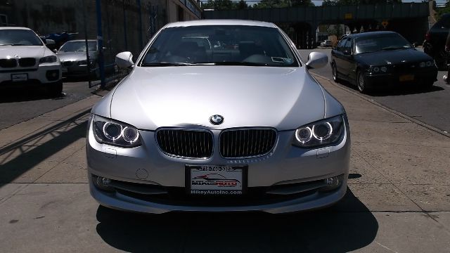 BMW 3 series 2011 photo 1