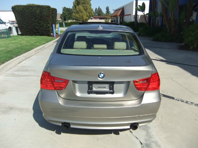 BMW 3 series 2011 photo 1