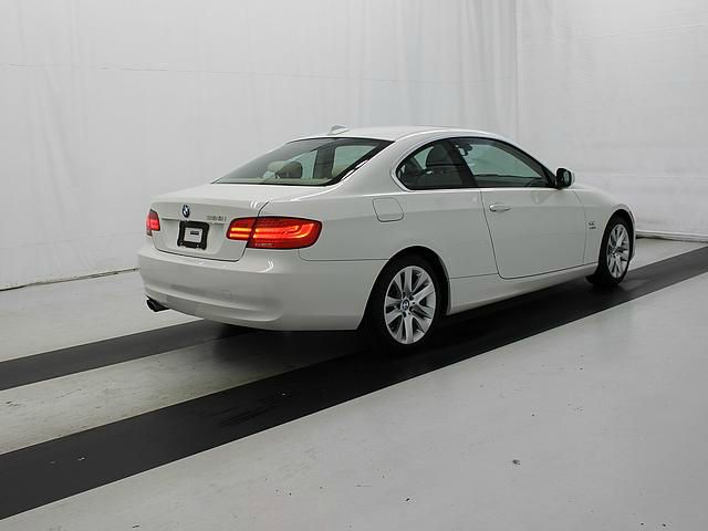 BMW 3 series 2011 photo 2