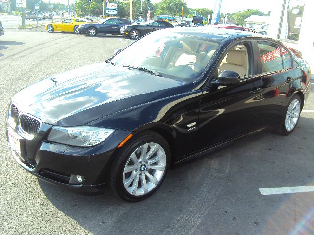 BMW 3 series EXT WB W/1sb PKG Sedan