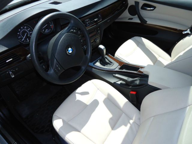 BMW 3 series 2011 photo 1