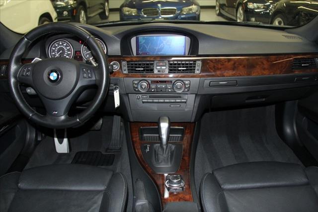 BMW 3 series 2011 photo 2