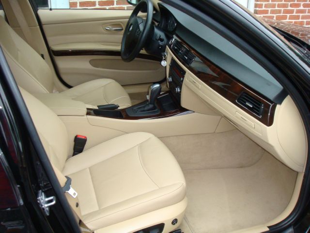 BMW 3 series 2011 photo 1