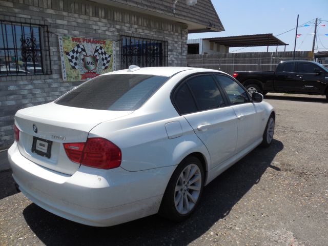 BMW 3 series 2011 photo 1