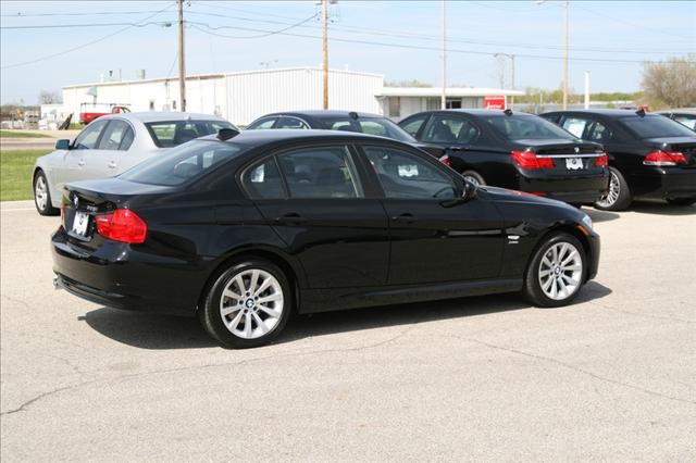 BMW 3 series 2011 photo 1