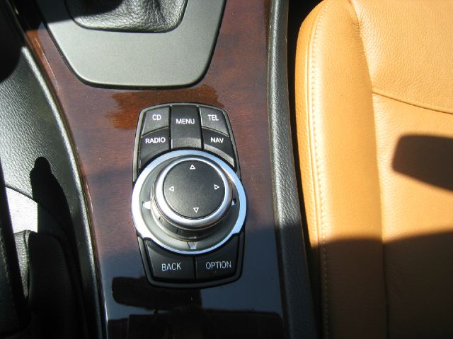 BMW 3 series 2011 photo 16