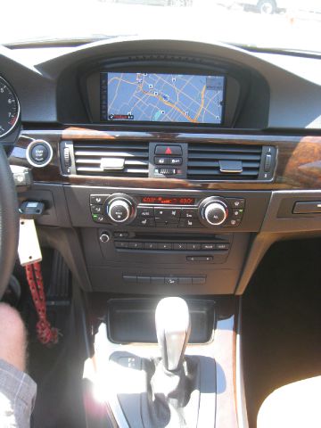 BMW 3 series 2011 photo 21