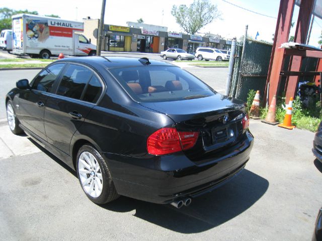 BMW 3 series 2011 photo 25