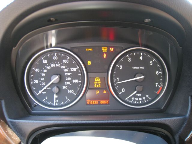 BMW 3 series 2011 photo 27