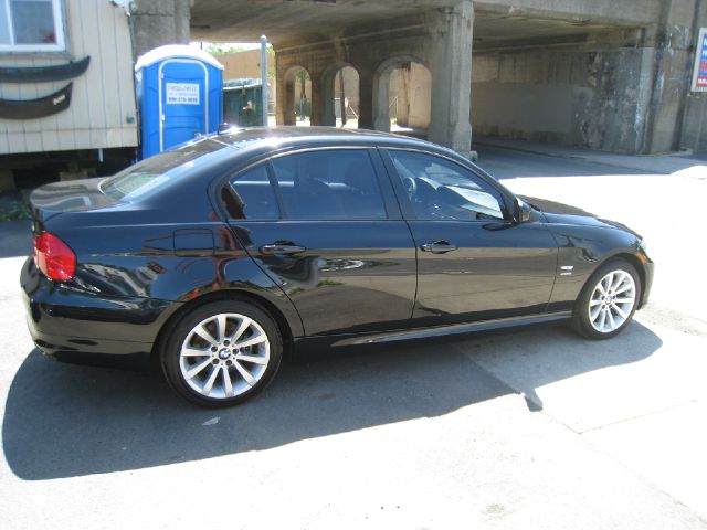 BMW 3 series 2011 photo 28