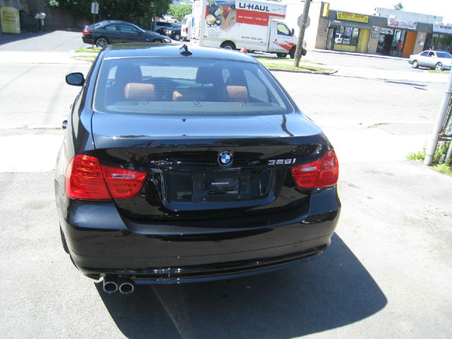 BMW 3 series 2011 photo 30