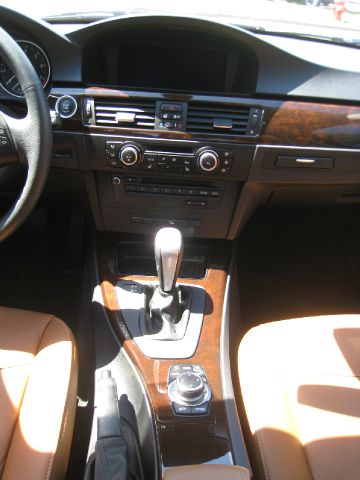 BMW 3 series 2011 photo 8