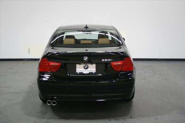 BMW 3 series 2011 photo 5