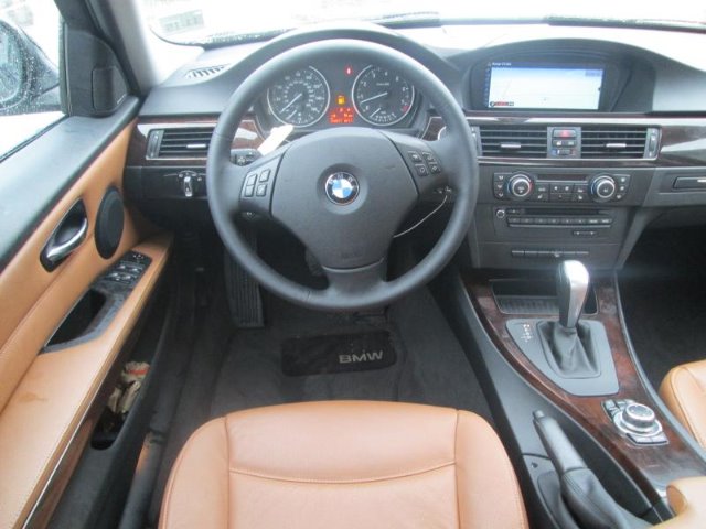 BMW 3 series 2011 photo 3