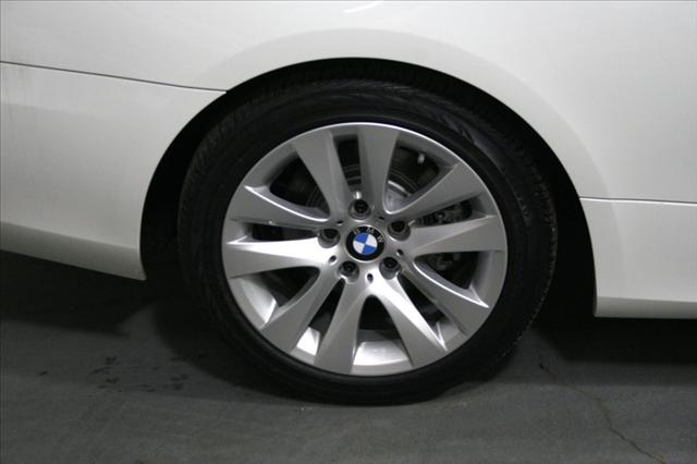 BMW 3 series 2011 photo 3