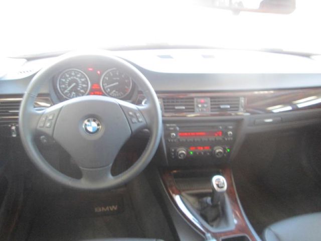 BMW 3 series 2011 photo 4