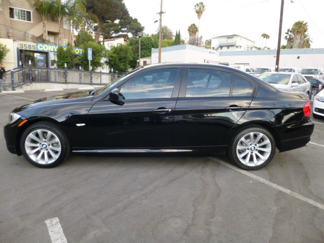 BMW 3 series 2011 photo 3