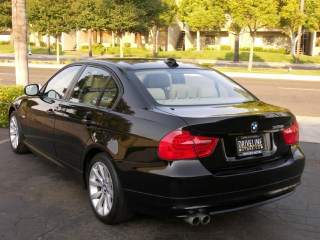 BMW 3 series 2011 photo 3