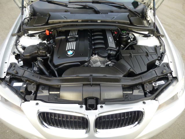 BMW 3 series 2011 photo 1