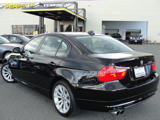 BMW 3 series EXT WB W/1sb PKG Sedan