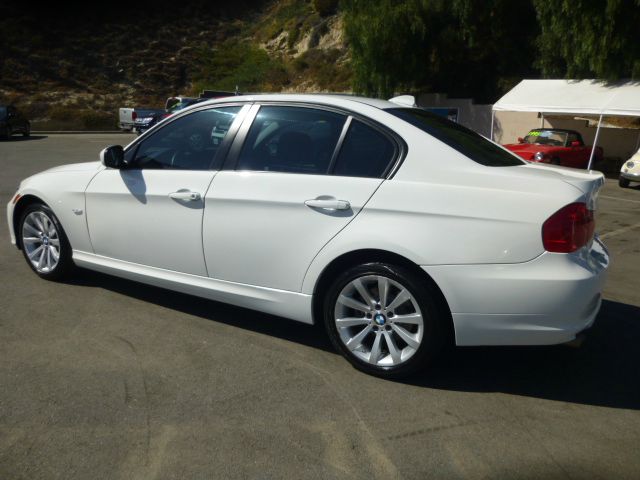 BMW 3 series 2011 photo 1