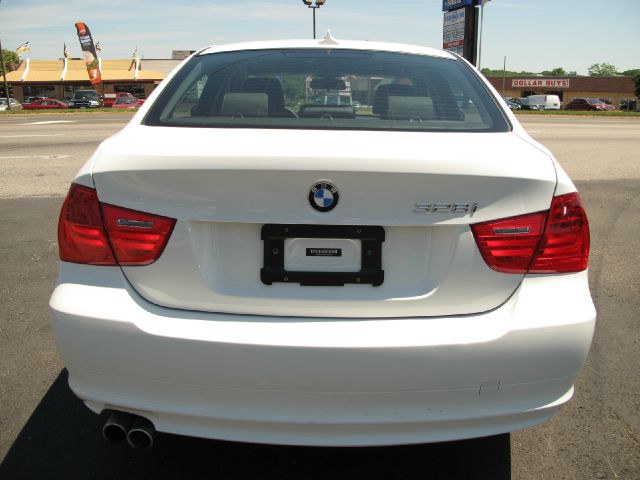 BMW 3 series 2011 photo 10