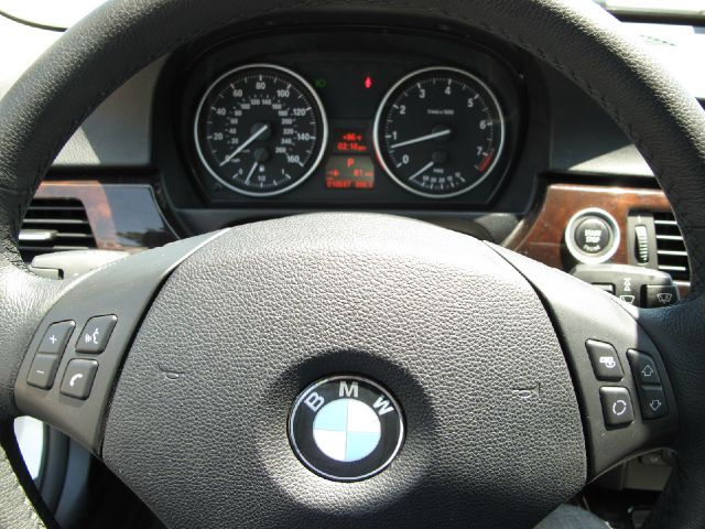 BMW 3 series 2011 photo 3