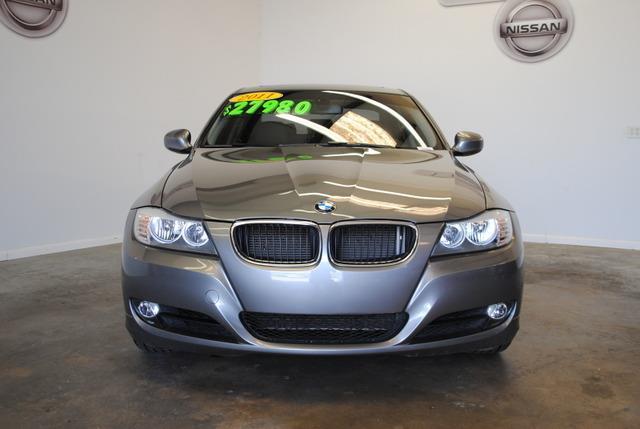 BMW 3 series 2011 photo 1