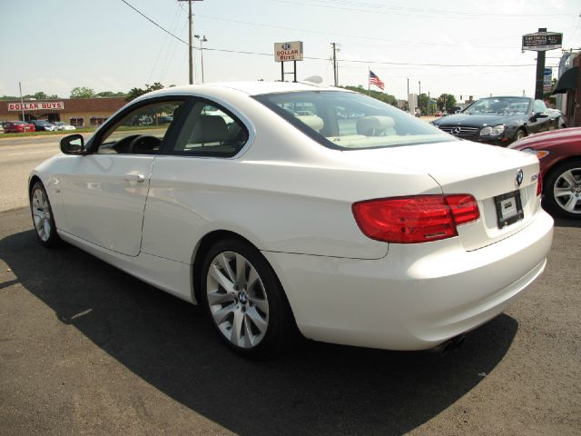 BMW 3 series 2011 photo 9